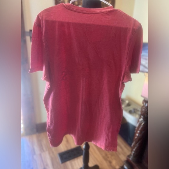 Dewar’s Scotch t-shirt size large in GUC - Picture 4 of 4